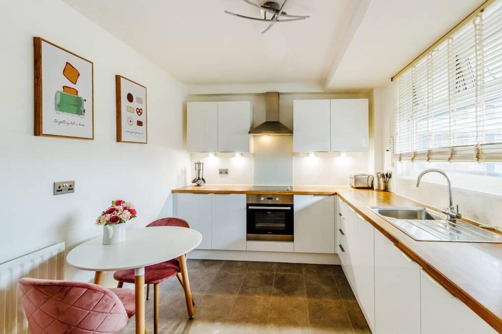 Super Spacious 2 Bedroom Apt 20Mn From Central. Londres Exterior foto